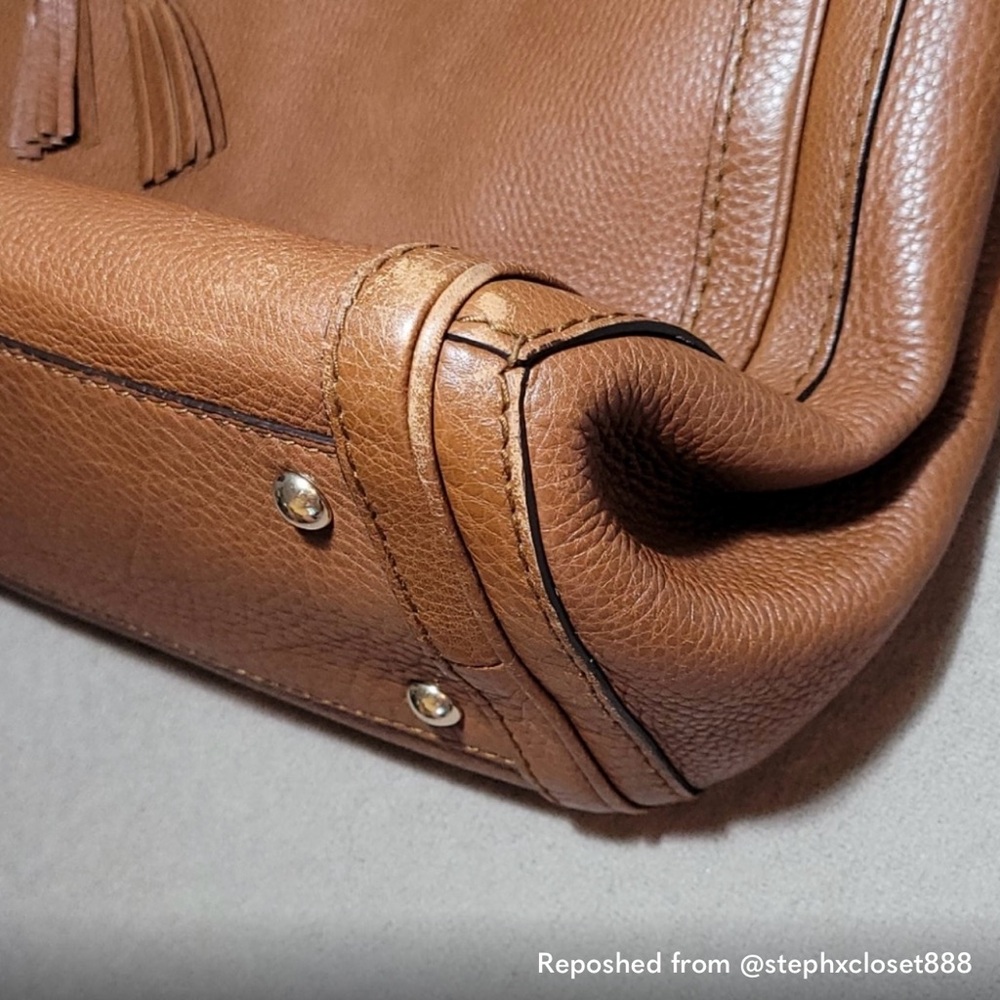 Authentic Gucci Bamboo Bella Tote - Picture 5 of 13